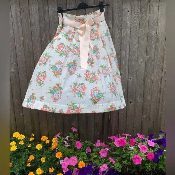 Delicate Flared Skirt - Picture 11 of 16